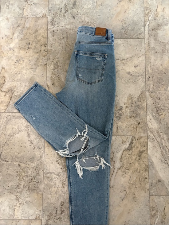 American Eagle Outfitters Denim - American Eagle Outfitters Curvy Mom Jeans